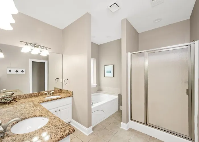 Holiday home Eden's Waters-sleeps 19, Beach, Htd Prv, Pool, Golf, Arcade, Lux Services, Strlnk Gulf Shores