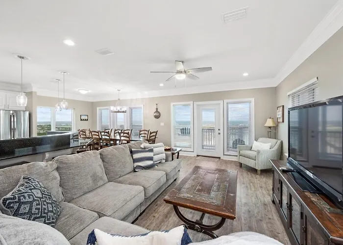 Holiday home Eden's Waters-sleeps 19, Beach, Htd Prv, Pool, Golf, Arcade, Lux Services, Strlnk Gulf Shores