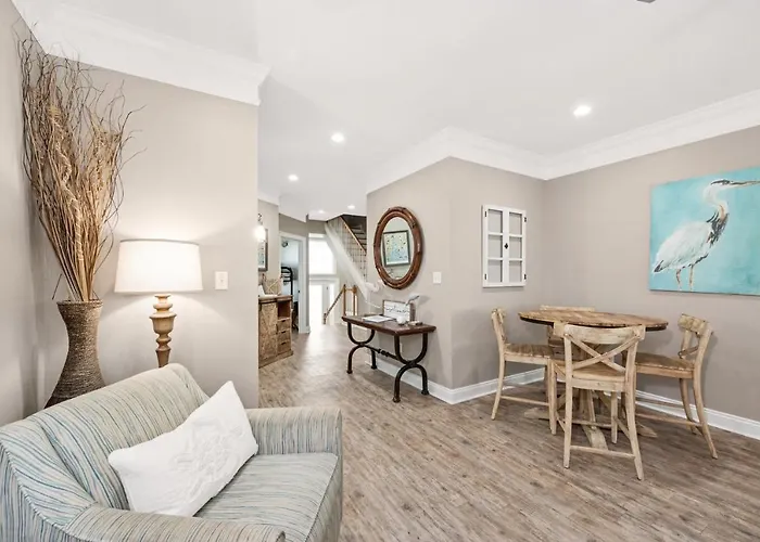Holiday home Eden's Waters-sleeps 19, Beach, Htd Prv, Pool, Golf, Arcade, Lux Services, Strlnk Gulf Shores